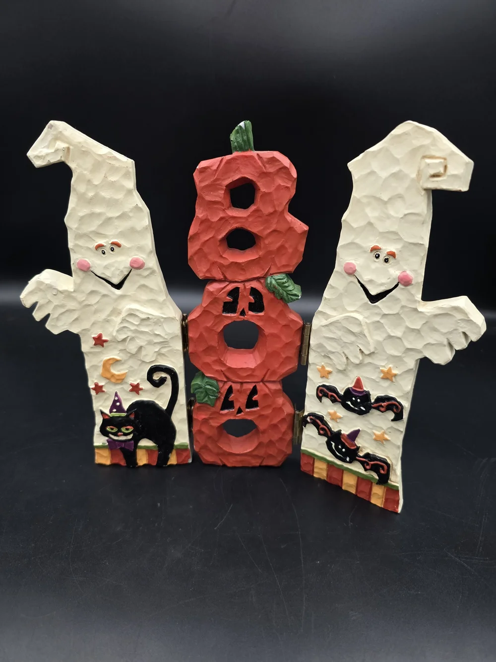 Hand-Painted Halloween Ghost & 'BOO' Table Decor - Red, White, Black